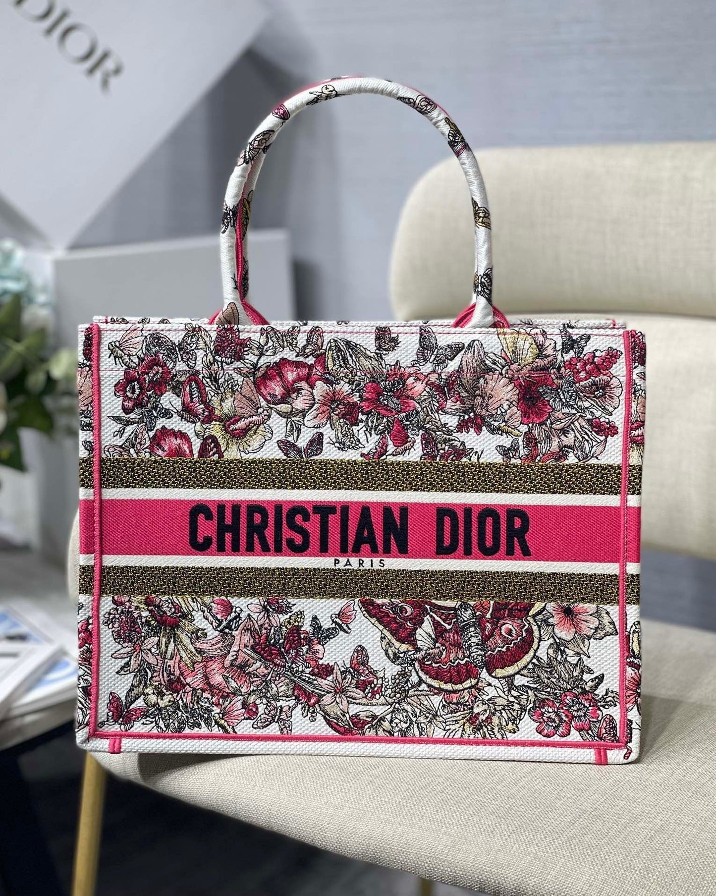Top Quality MeTop Qualityum Book Tote Pink Multicolor, For Women, Womens Handbags 14in/36cm CD