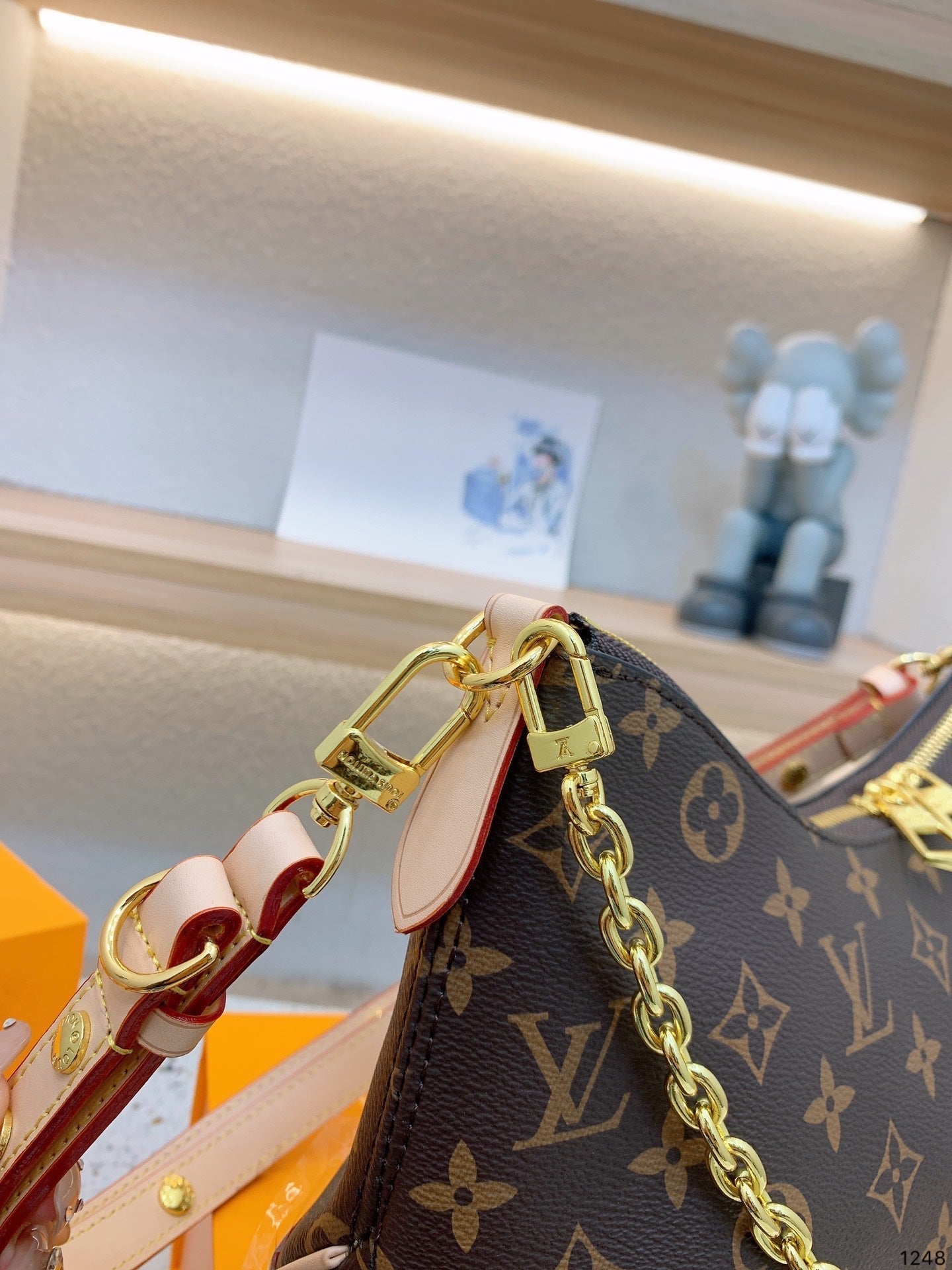 EN - New 1:1 rep Lux Bags LUV 547