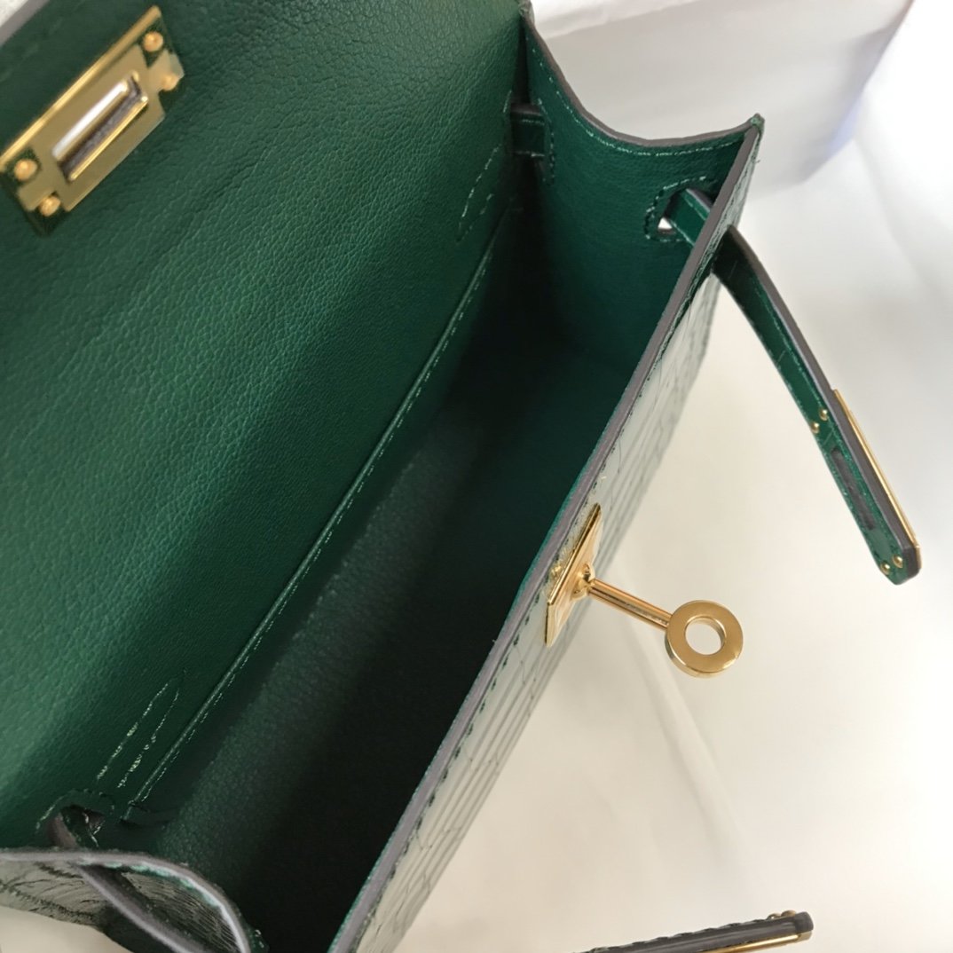 Top Quality Kelly Green For Women Gold Toned Hardware 7.8in/20cm