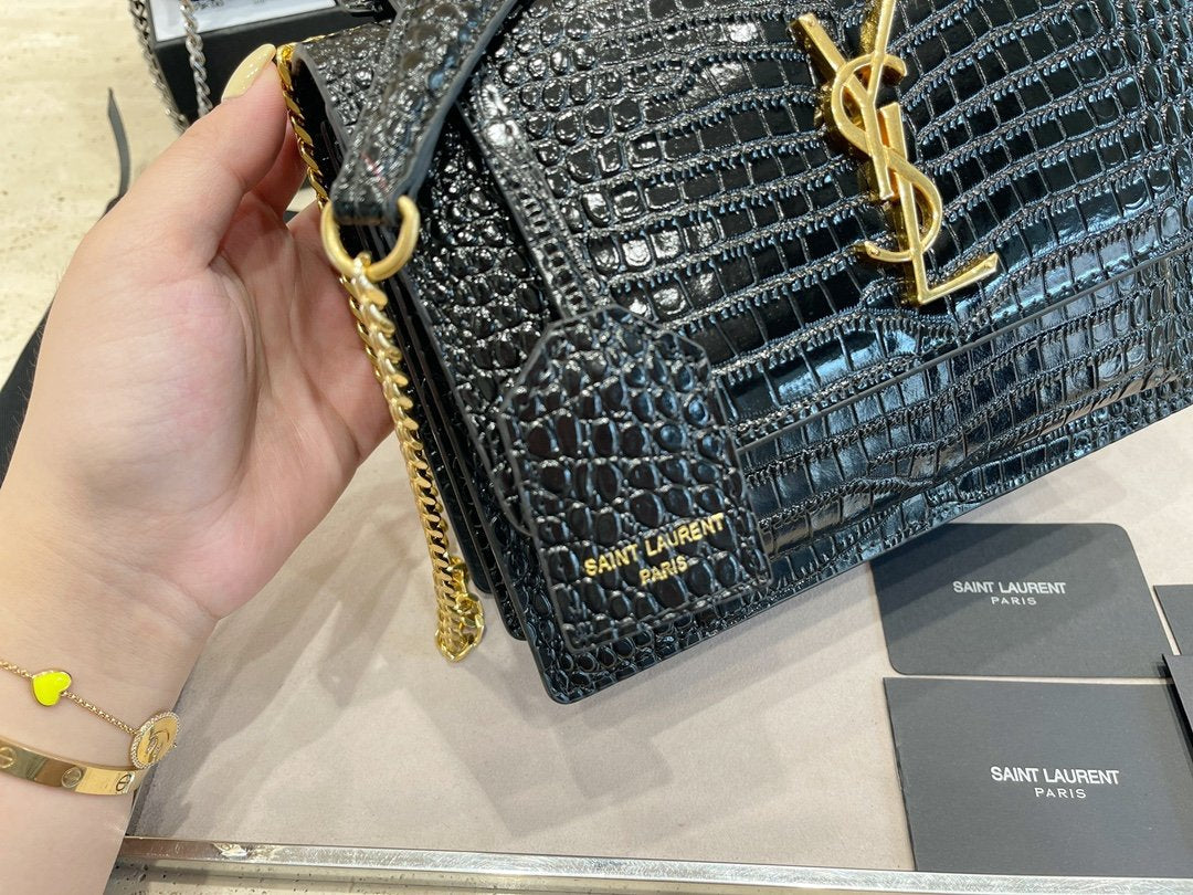 EN - New 1:1 rep  Bags SLY 200