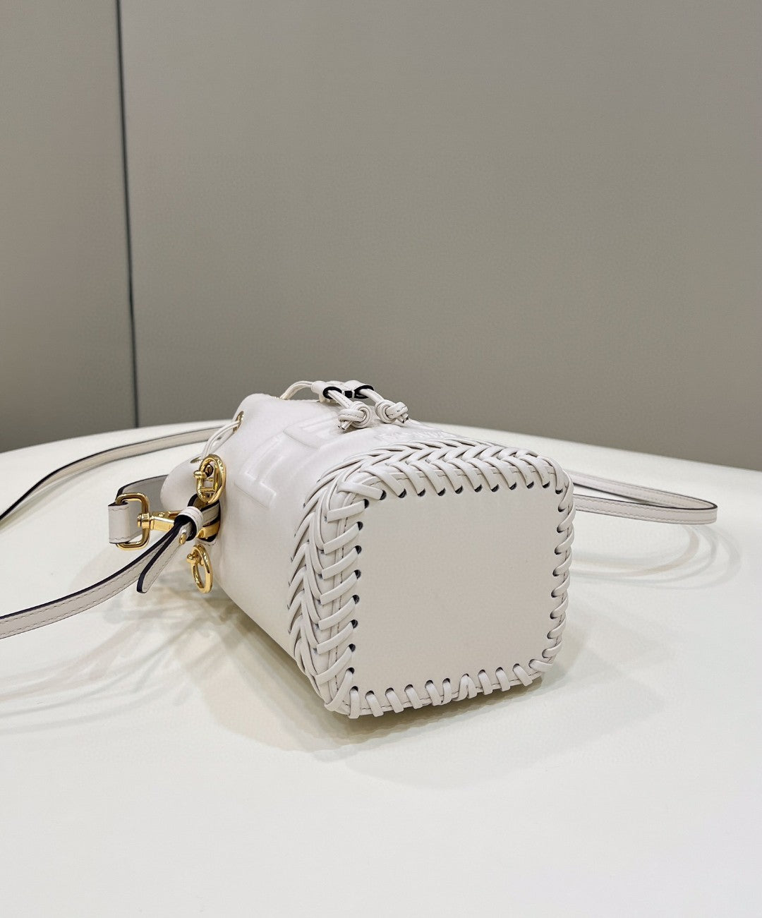 Top QualityTop Quality Mon Tresor White Mini-bag with stitching For Woman 18cm/7in 8BS010AGV0F0K7E