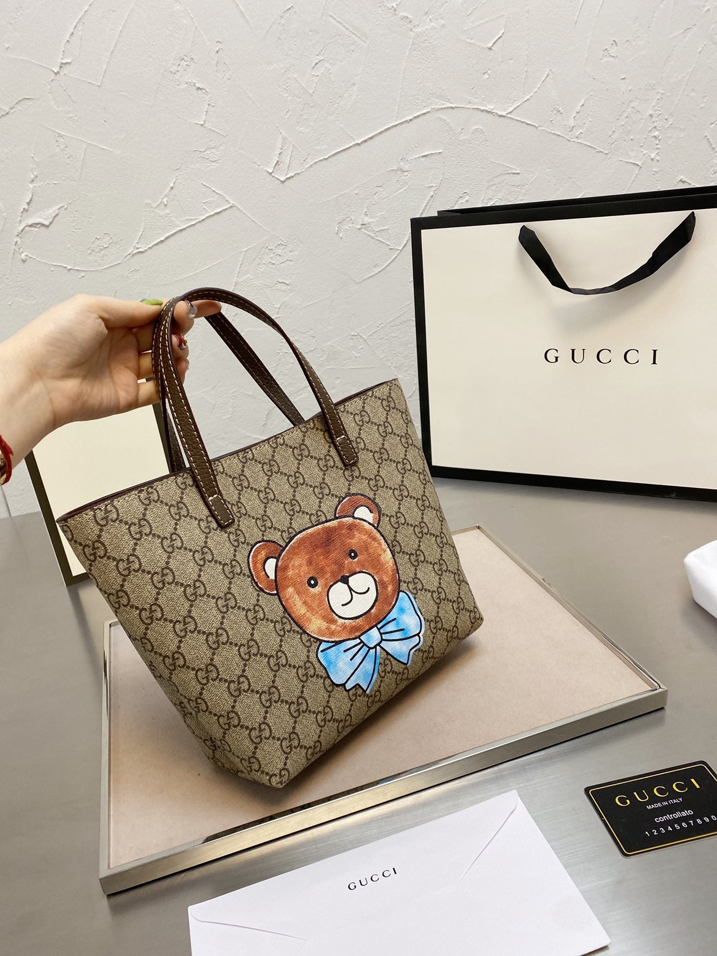 EN - New 1:1 rep  Bags GCI 207