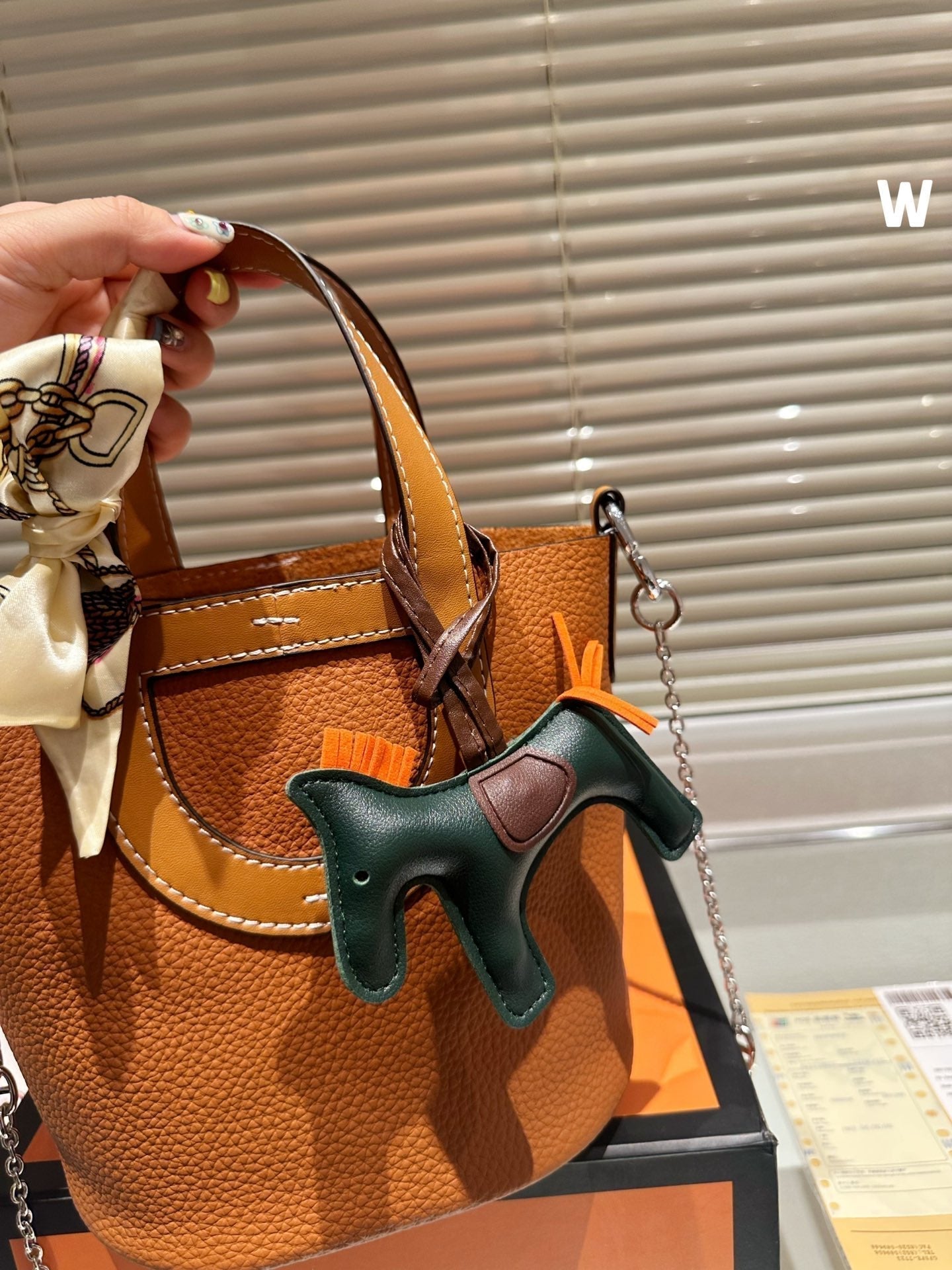 EN - New 1:1 rep  Bags HM 138