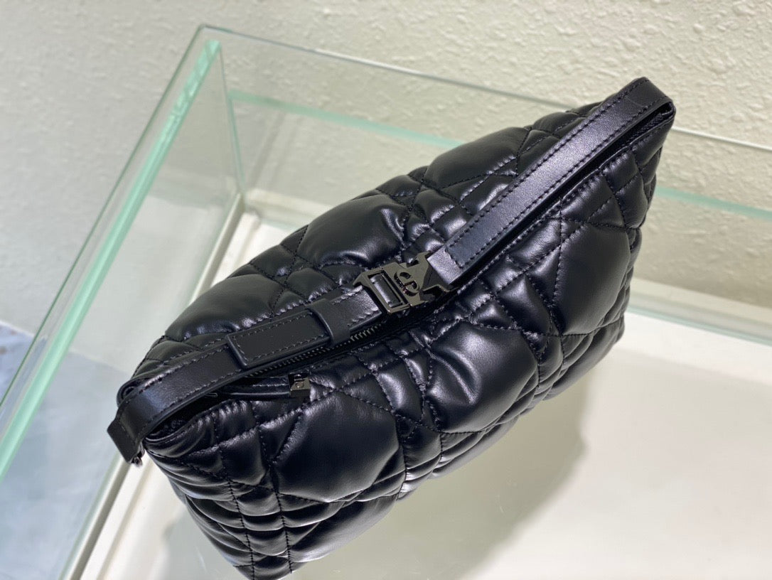 Top Quality MeTop Qualityum DYORTravel Nomad Pouch Black, For Women, Womens Handbags 8.5in/22cm CD S5554BMIG_M900