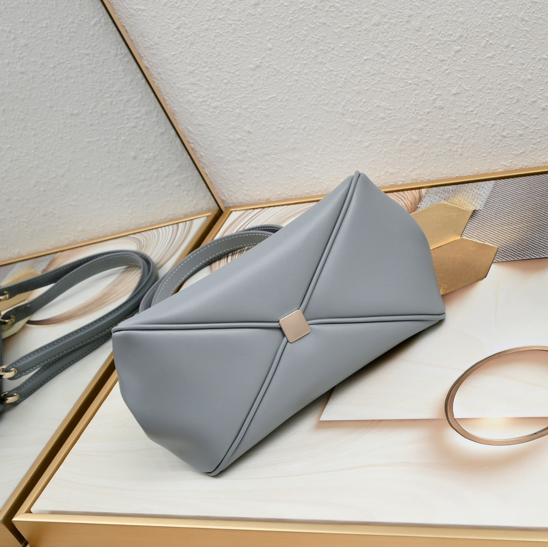 New 1:1 rep Lux Bags DIR 382