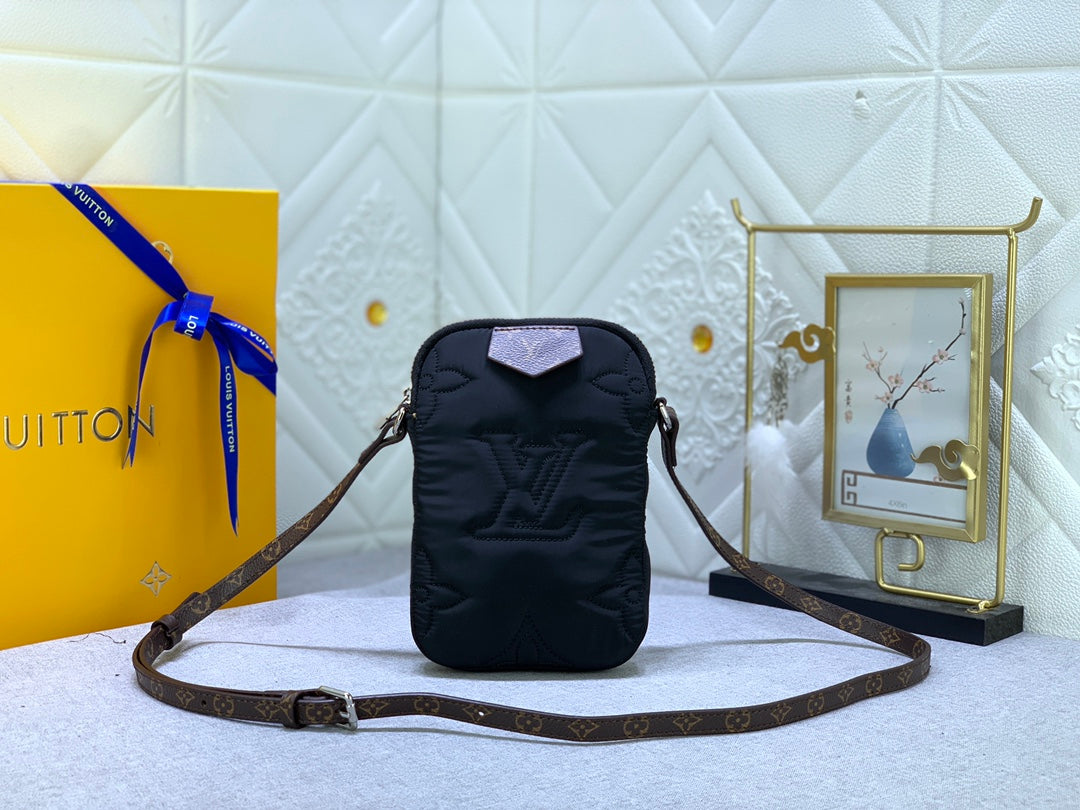 EN - New 1:1 rep Bag LUV 621