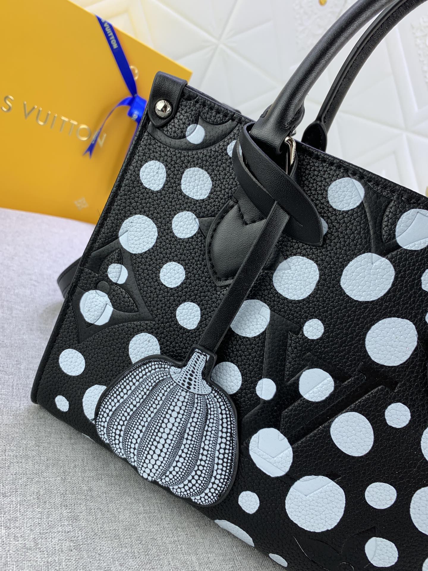 EN - New 1:1 rep Bag LUV 638