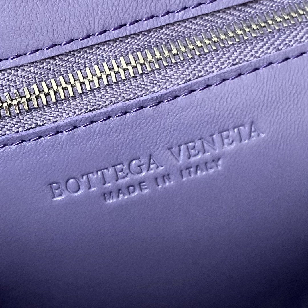 Top Quality Cassette Violet, For Women, Women’s Bags 9in/23cm 578004VMAY14214