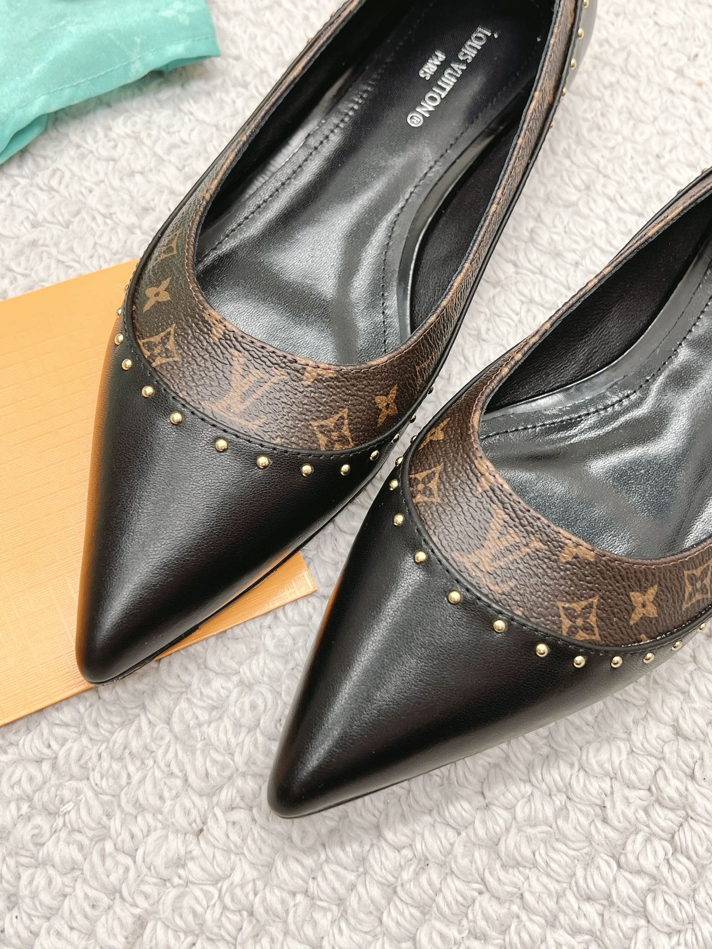 New 1:1 rep LUV High Heel Shoes 047