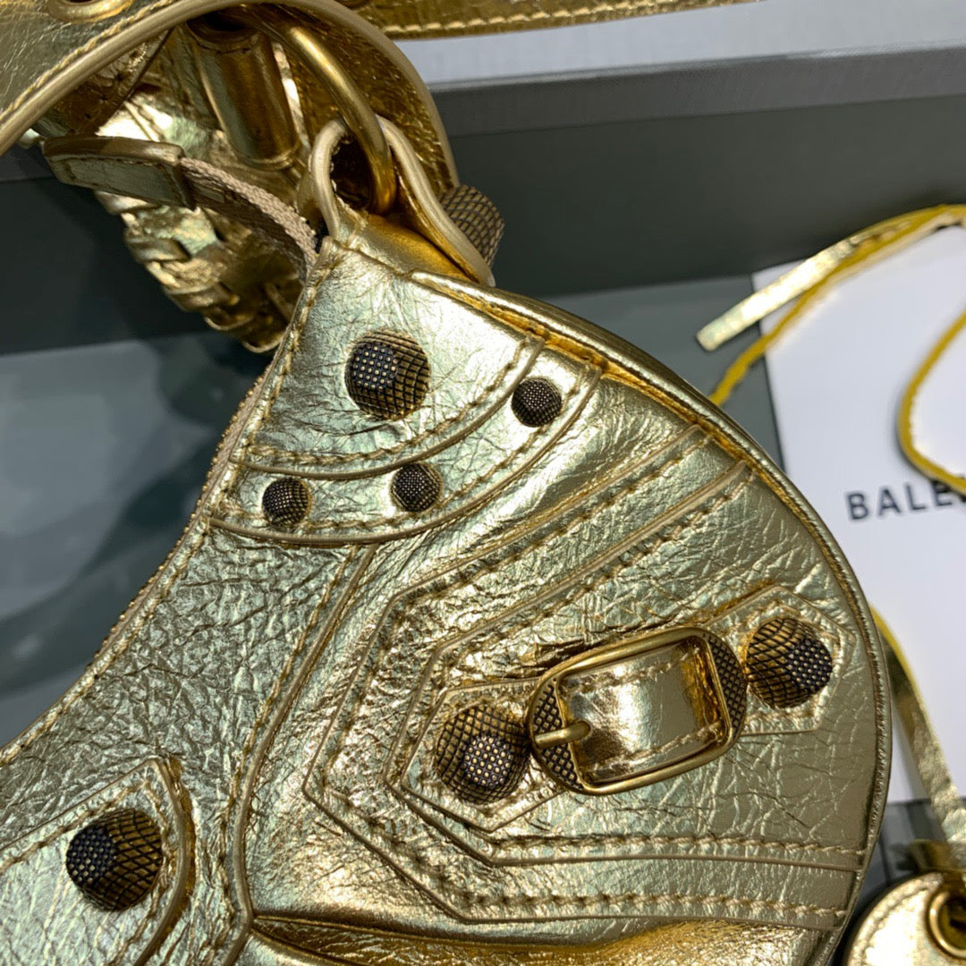 Top Quality Le Cagole XS Shoulder Bag In Gold, For Women,  Bags 10.2in/26cm 6713090GT3M8005