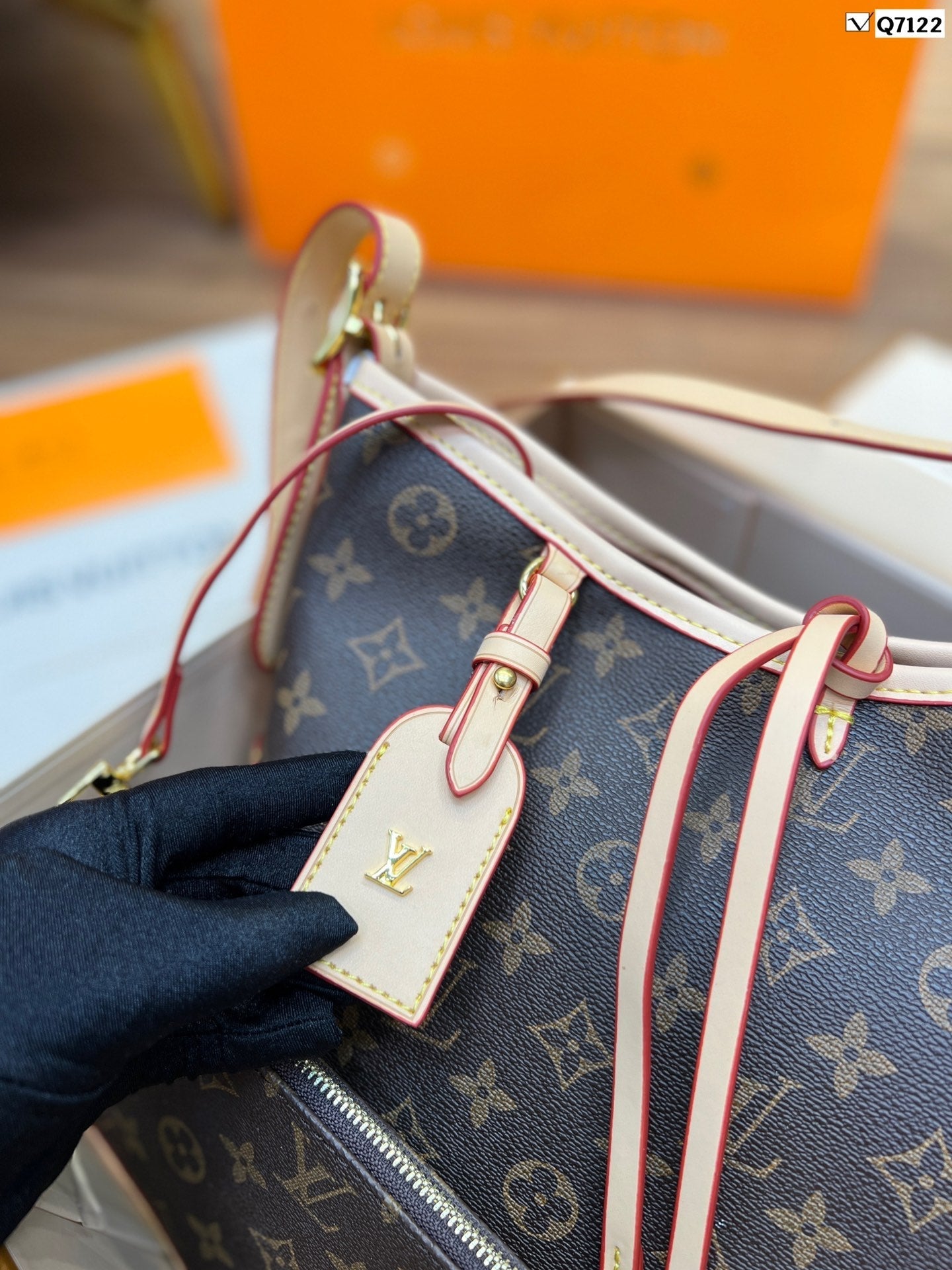 EN - New 1:1 rep Lux Bags LUV 532
