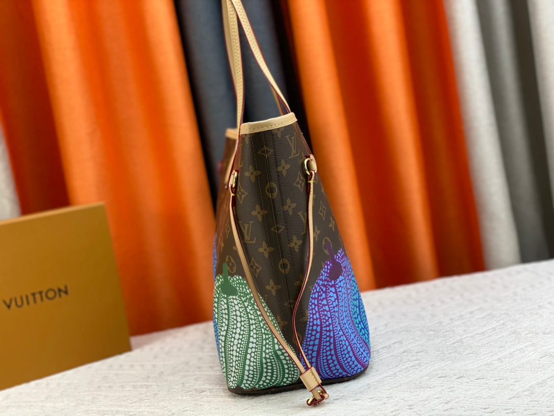 EN - New 1:1 rep  Bags LUV 674