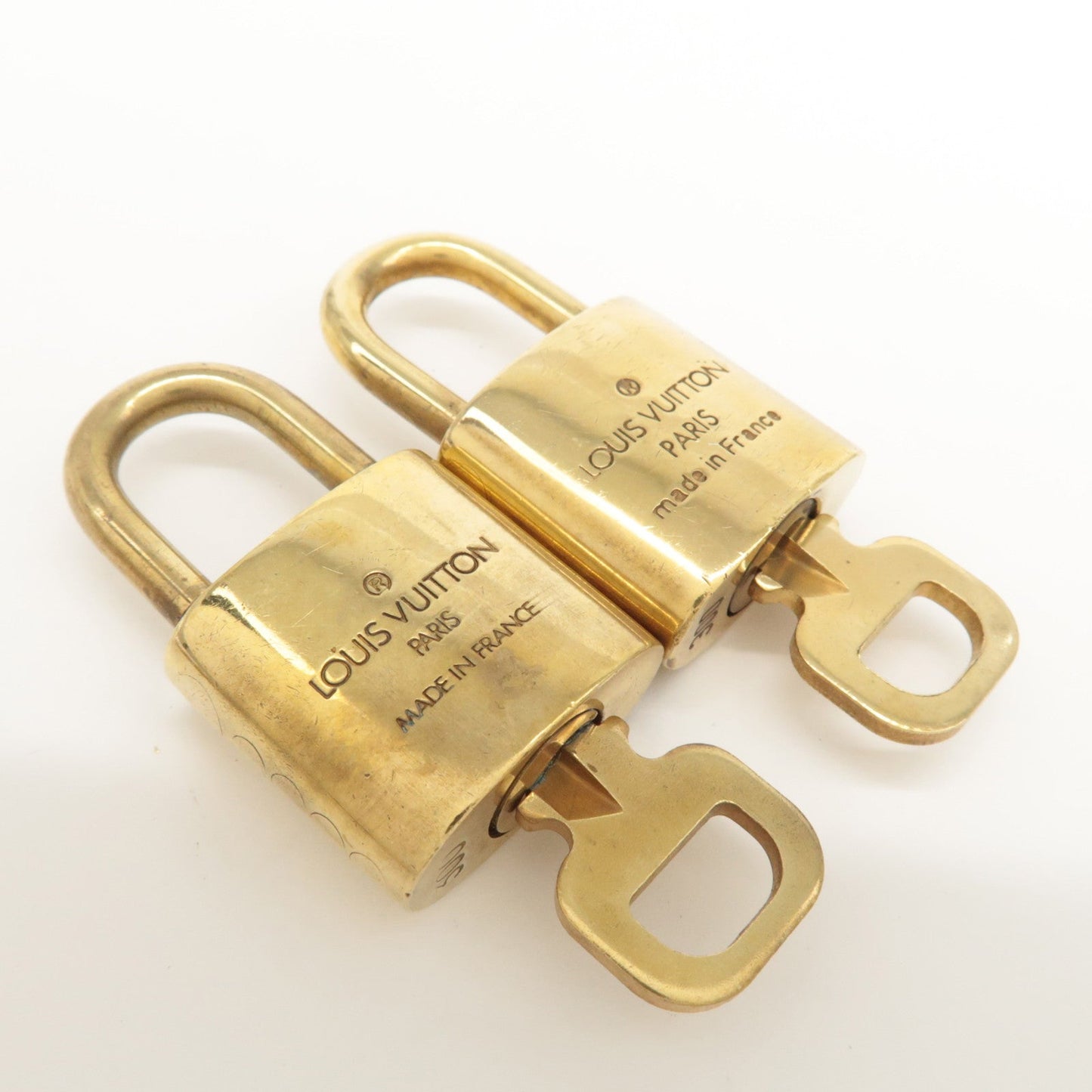 Louis Vuitton Set of 10 Lock & Key Cadena Key Lock Metal Gold  d