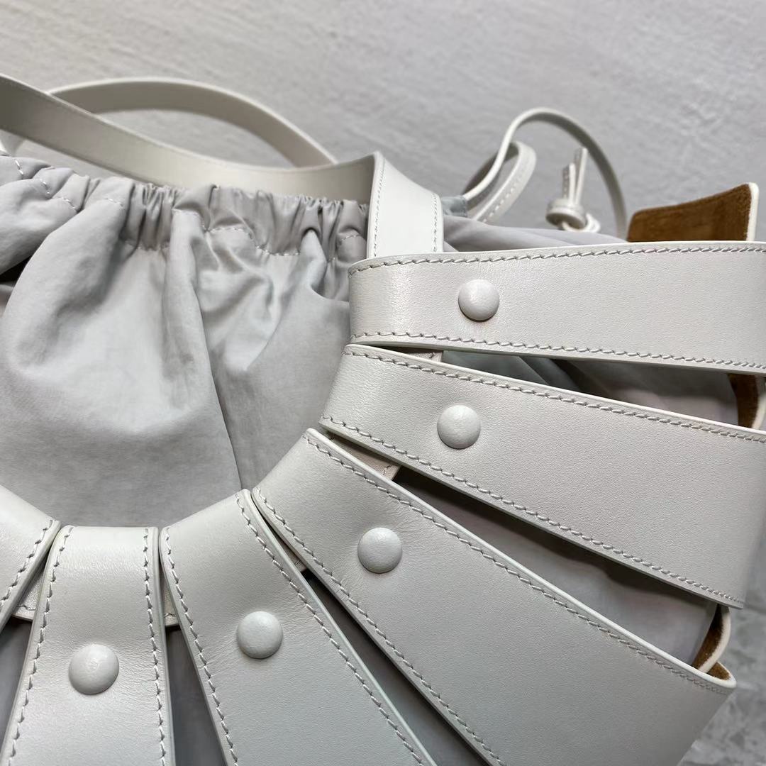 Top Quality MeTop Qualityum Shoulder Bag White, For Women, Women’s Bags 8.6in/22cm