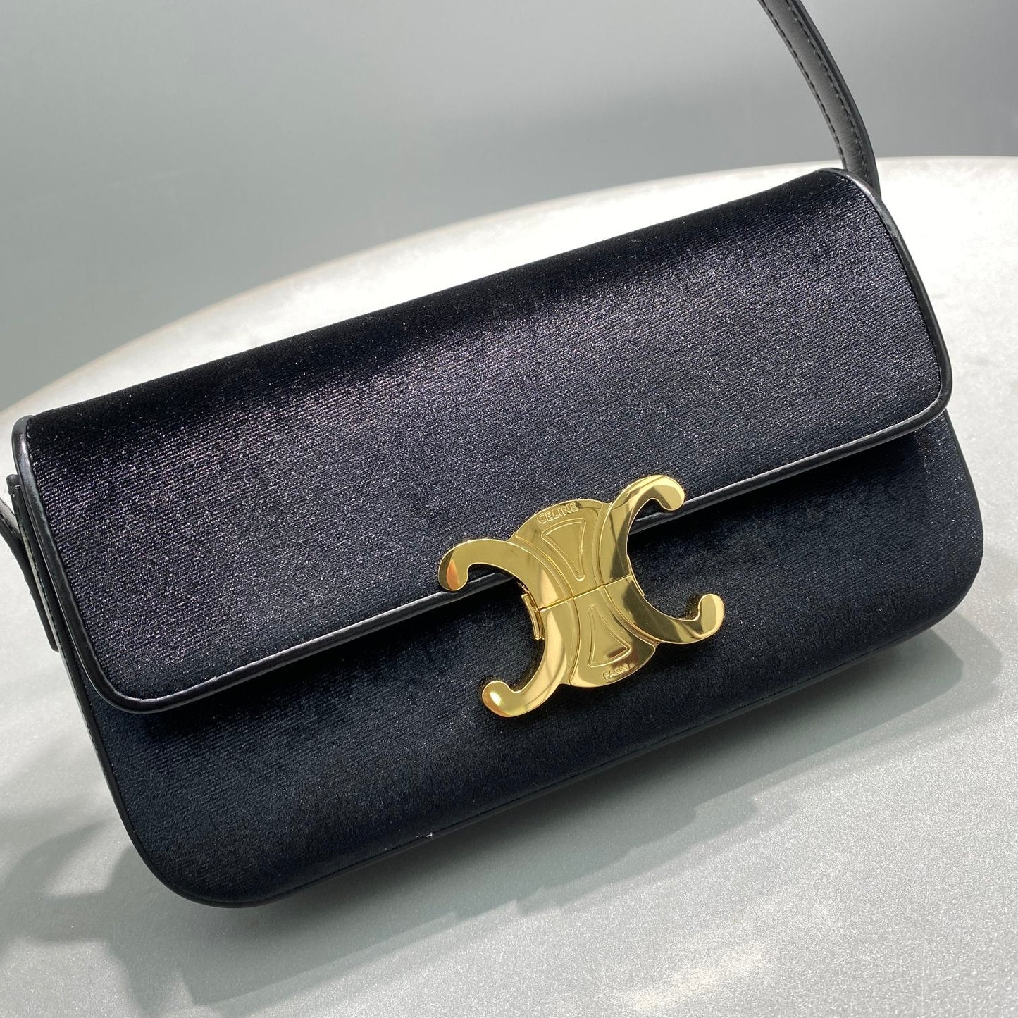 Top Quality Triomphe Shoulder Bag Black For Women 8in/20cm 