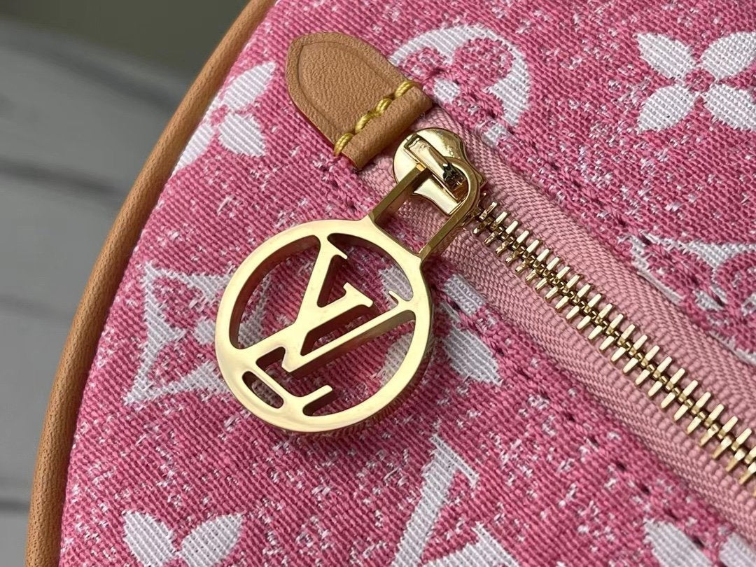 Top Quality Loop Since 1854 Jacquard Pink By Nicolas Ghesquière For Cruise Show, WoHandbags 9.1in/23cm Top Quality M81166