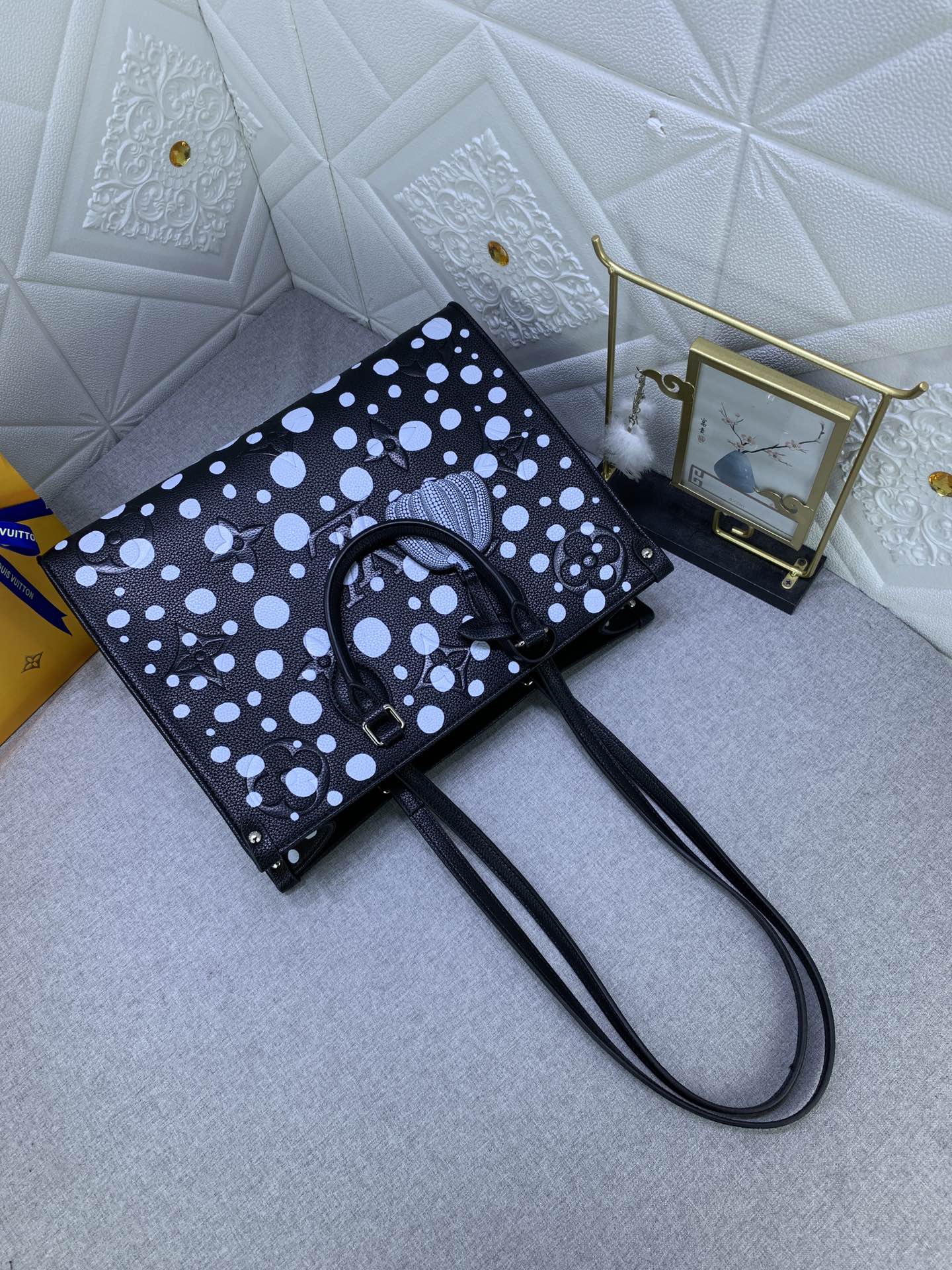 EN - New 1:1 rep Bag LUV 635