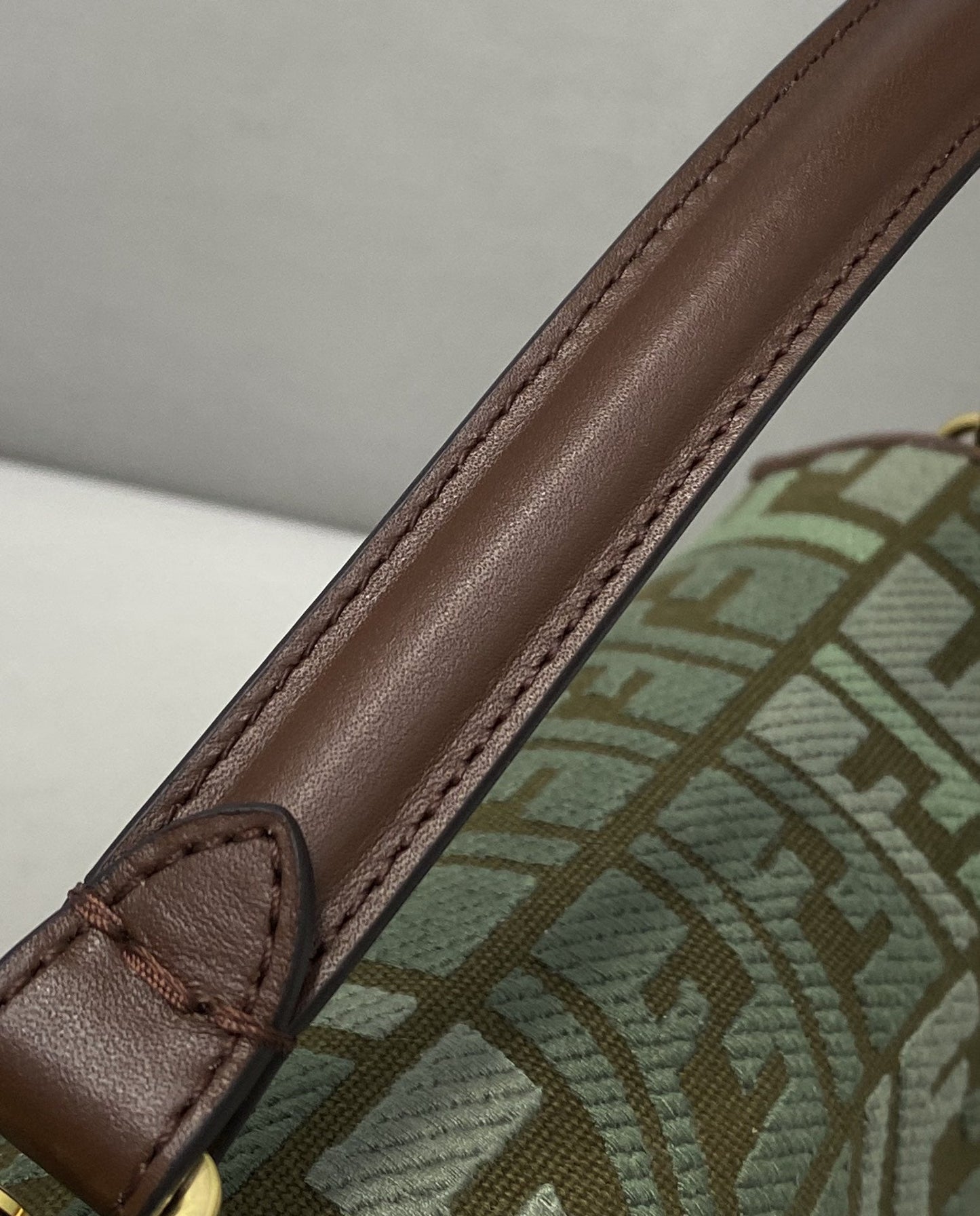 EN - New 1:1 rep  Bags FEI 188
