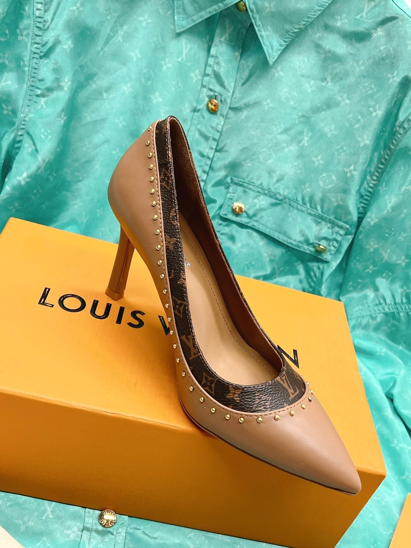 New 1:1 rep LUV High Heel Shoes 042