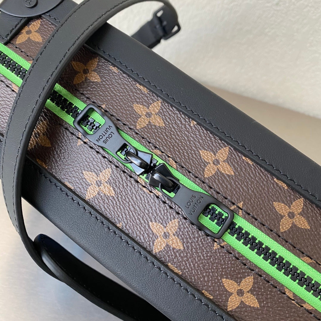 Top Quality Soft Trunk Monogram Canvas For Men, Bags, Shoulder And Crossbody Bags 9.8in/25cm Top Quality M45619