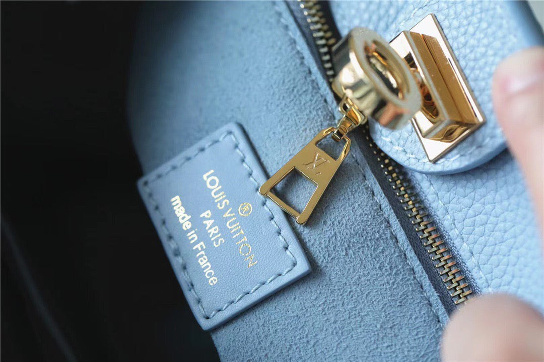 Top Quality On My Side PM Mahina Bleu Nuage Blue For Women,  Shoulder And Crossbody Bags 25cm/9.8in Top Quality M59432