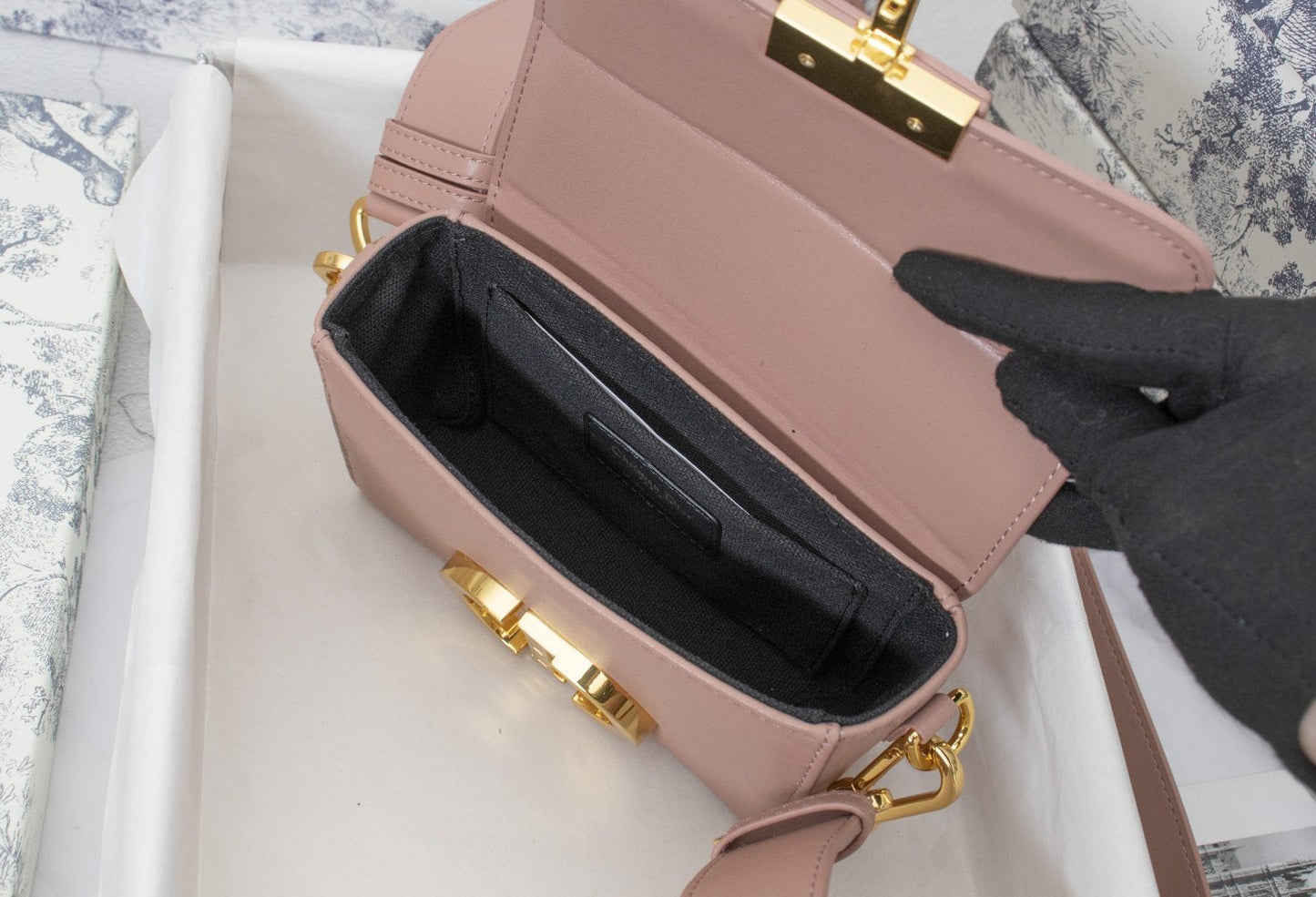 EN - New 1:1 rep  Bags DIR 240