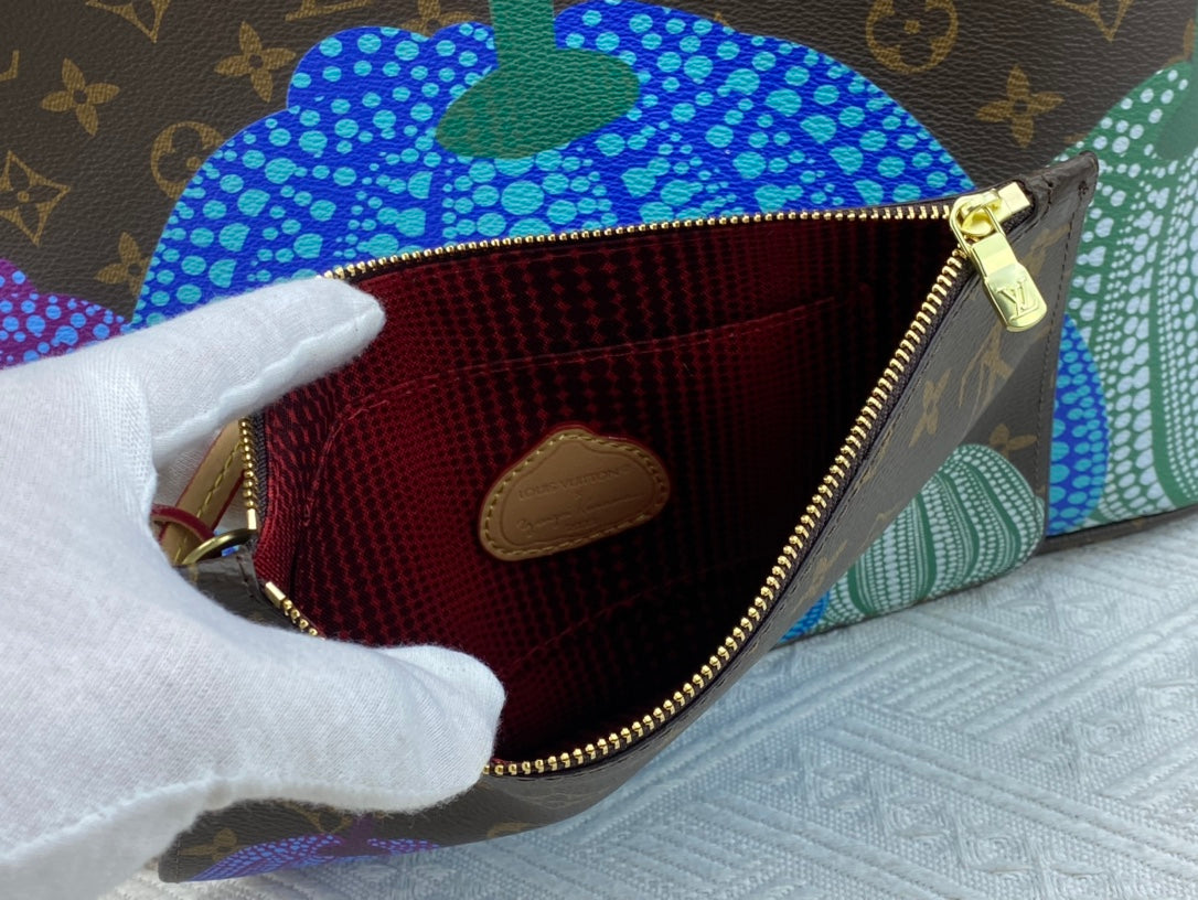 EN - New 1:1 rep  Bags LUV 674