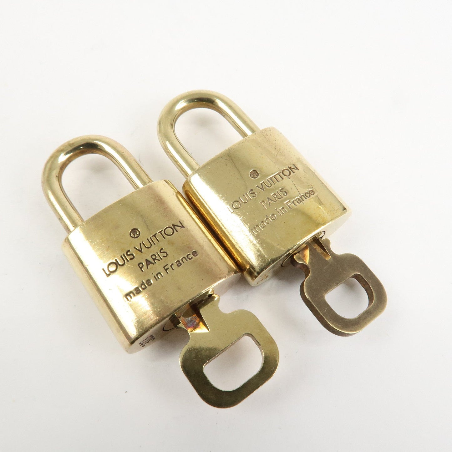 Louis Vuitton Set of 10 Lock & Key Cadena Key Lock Metal Gold  d