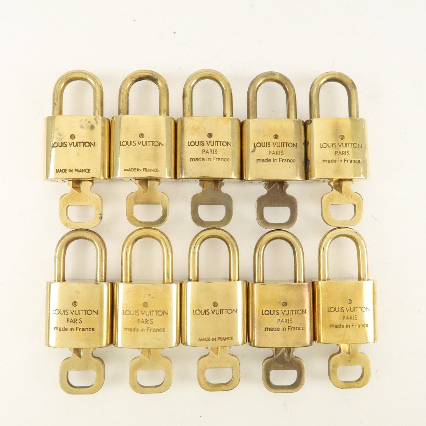Louis Vuitton Set of 10 Lock & Key Cadena Key Lock Metal Gold  d