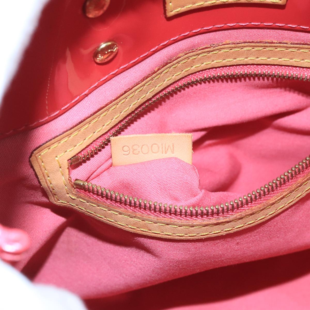 Louis Vuitton Reade