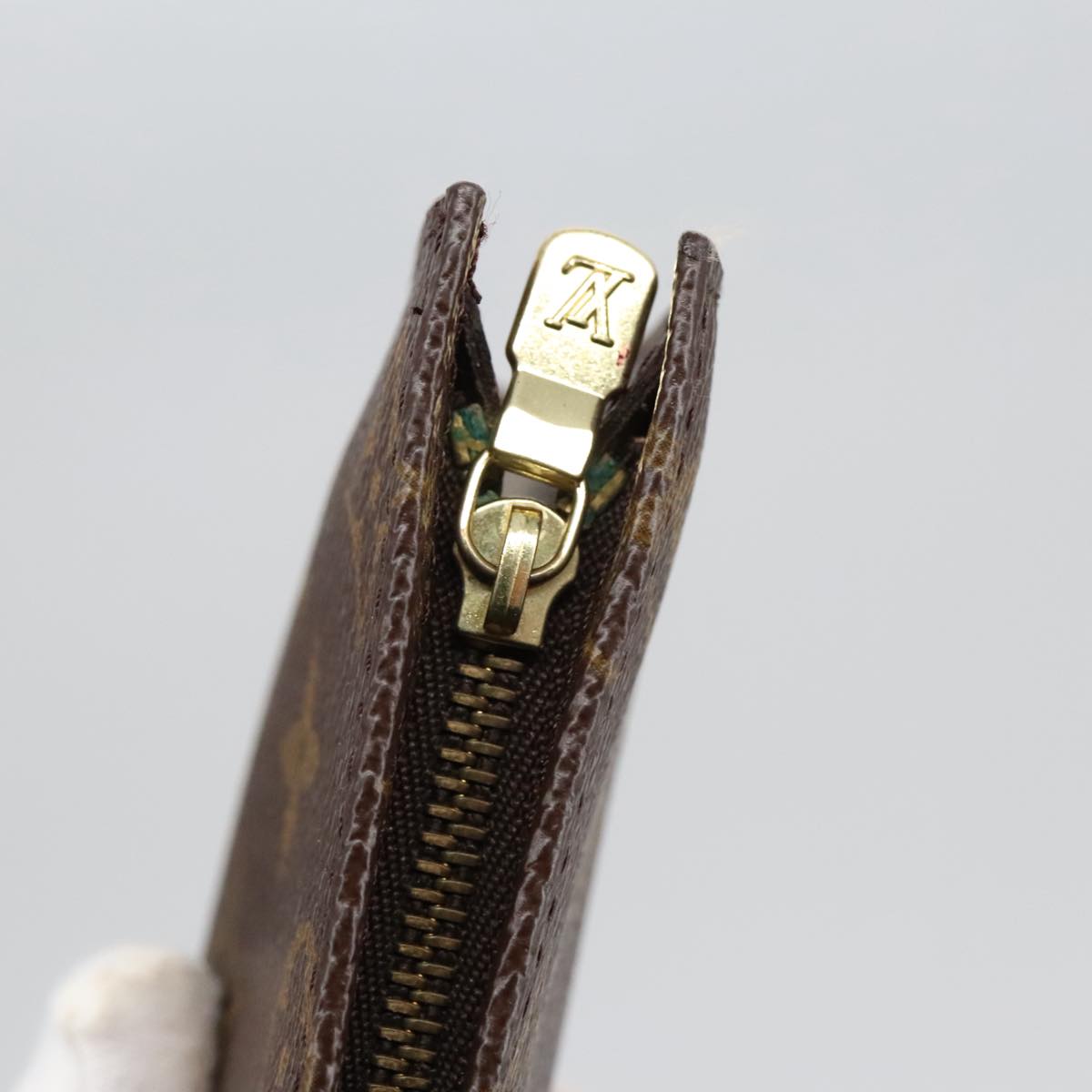 Louis Vuitton Pochette Accessoire