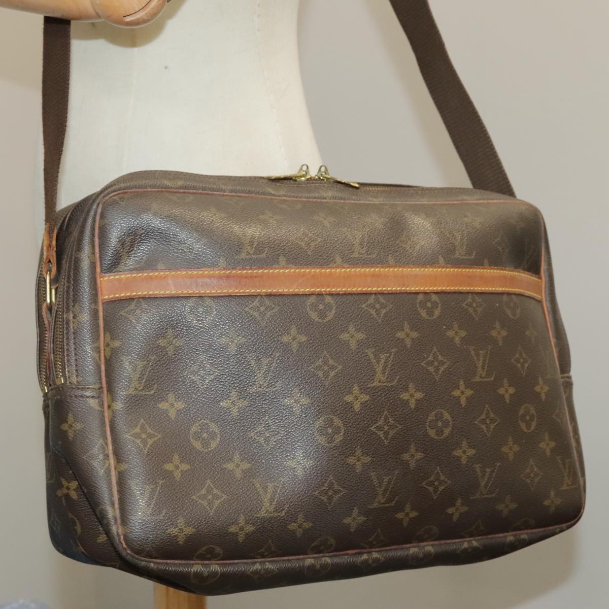 Louis Vuitton Reporter