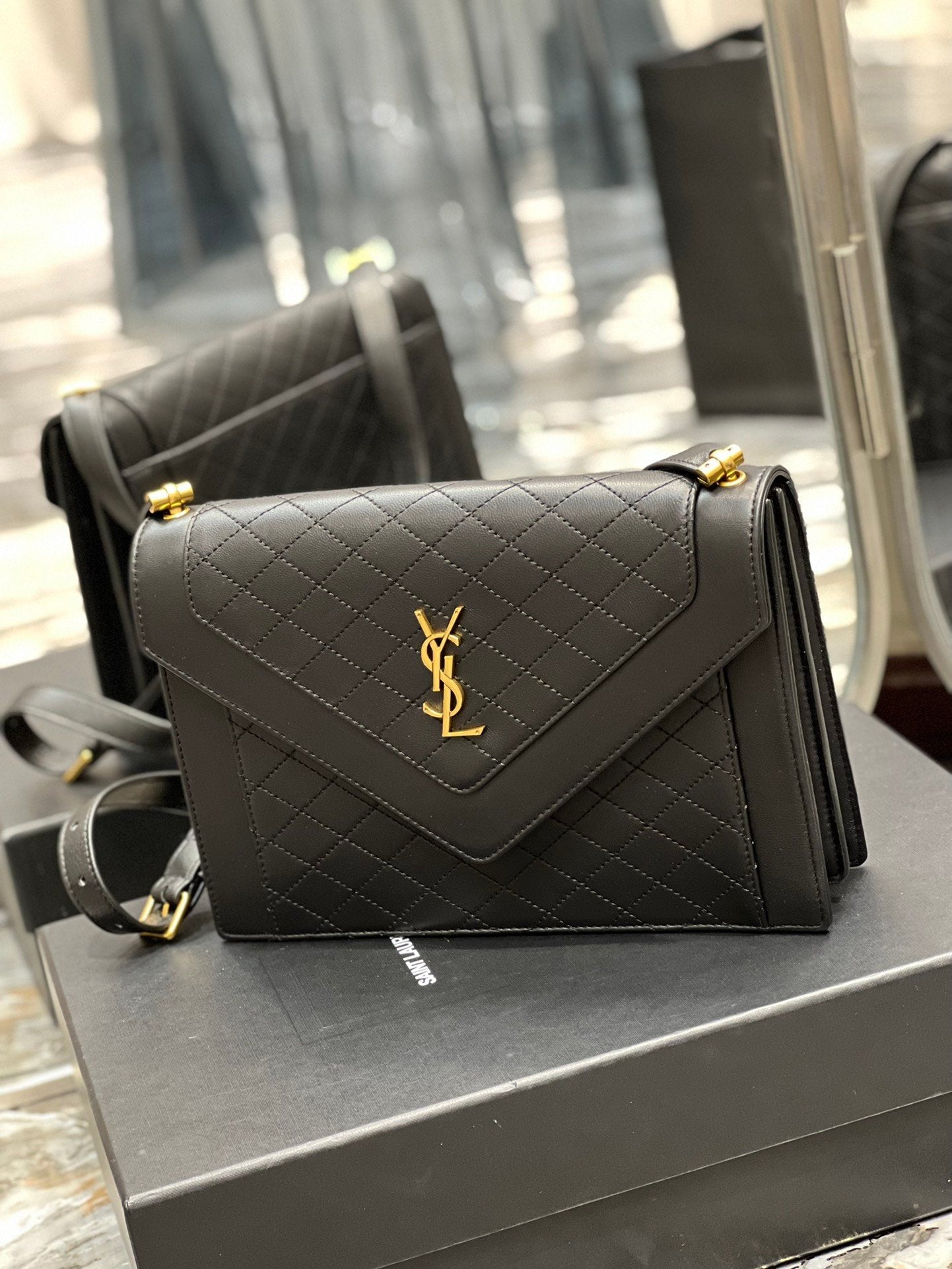 Top Quality Gaby Satchel Bag In Black With Gold Toned Hardware For Women 10.2in/26cm 6688631EL071000