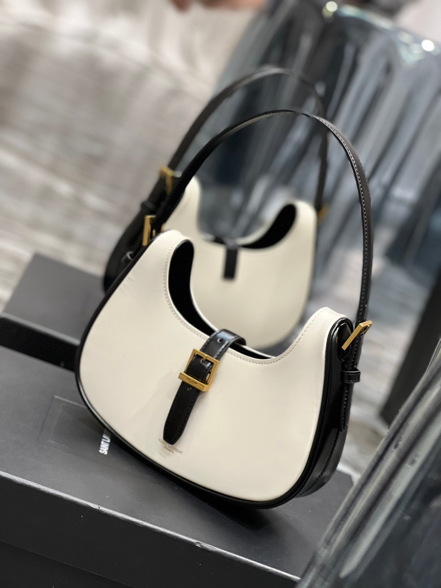 YSSL Le Fermoir Hobo Bag White With Gold Hardware For Women 9in/24cm YSL