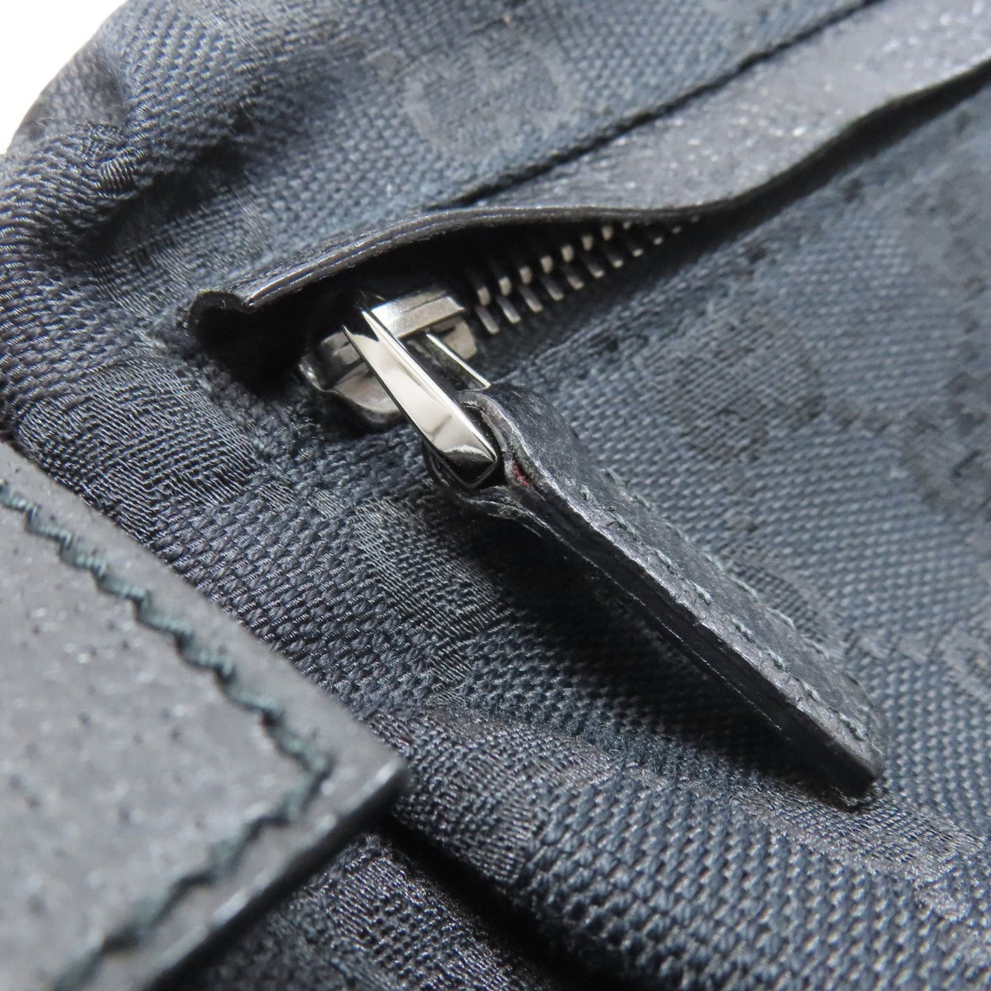 Gucci Black Canvas Fanny Pack Sling Bag ( )
