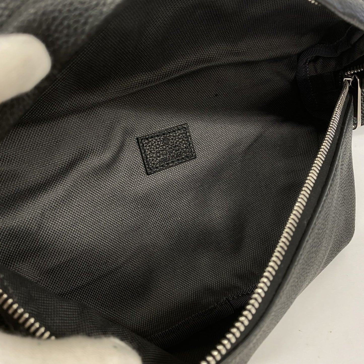 Gucci Black Leather Fanny Pack ( )