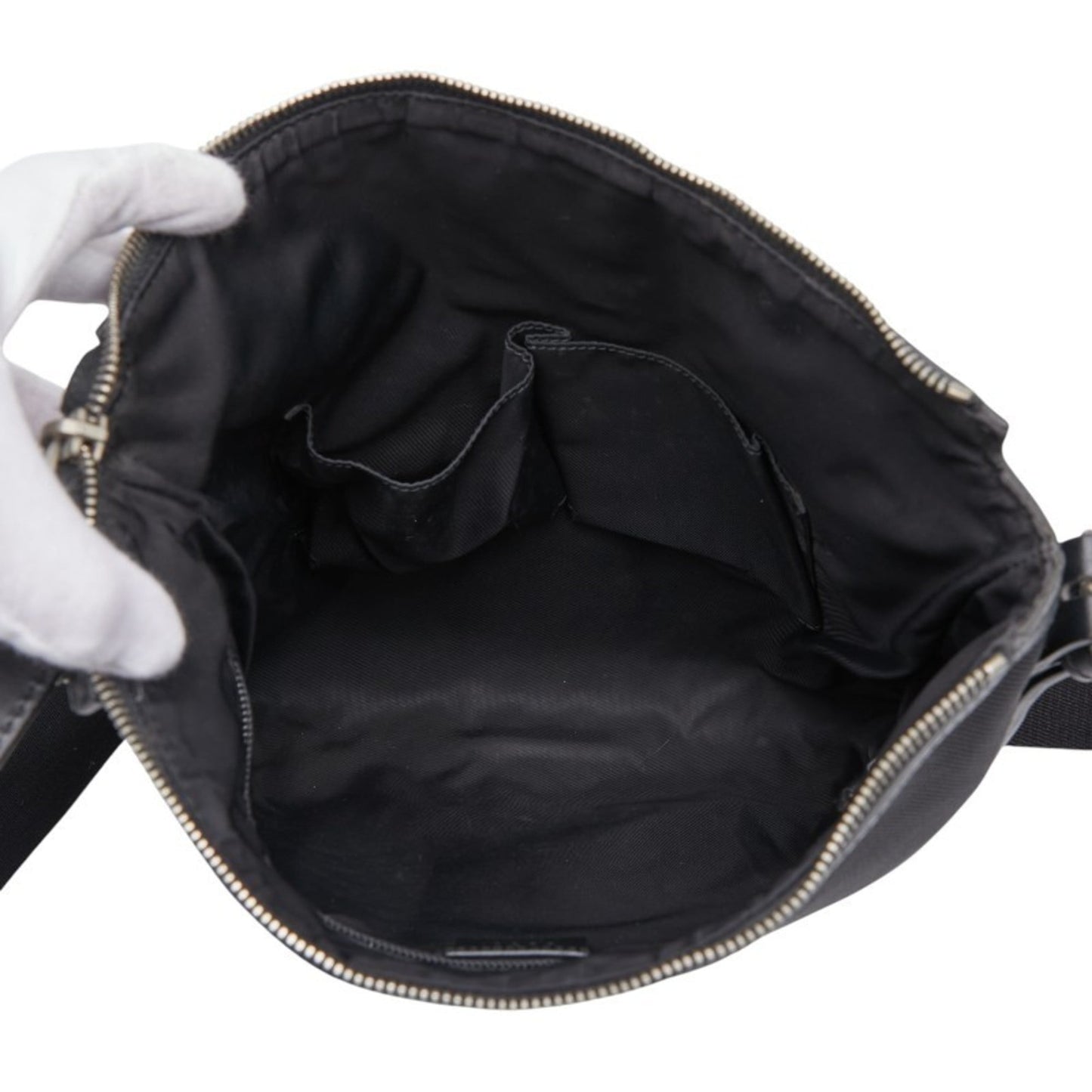 Gucci Black Nylon Leather Shoulder Bag ( )