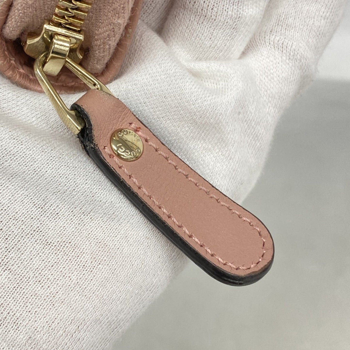 Gucci Pink Leather Wallet (Bi-Fold) ( )