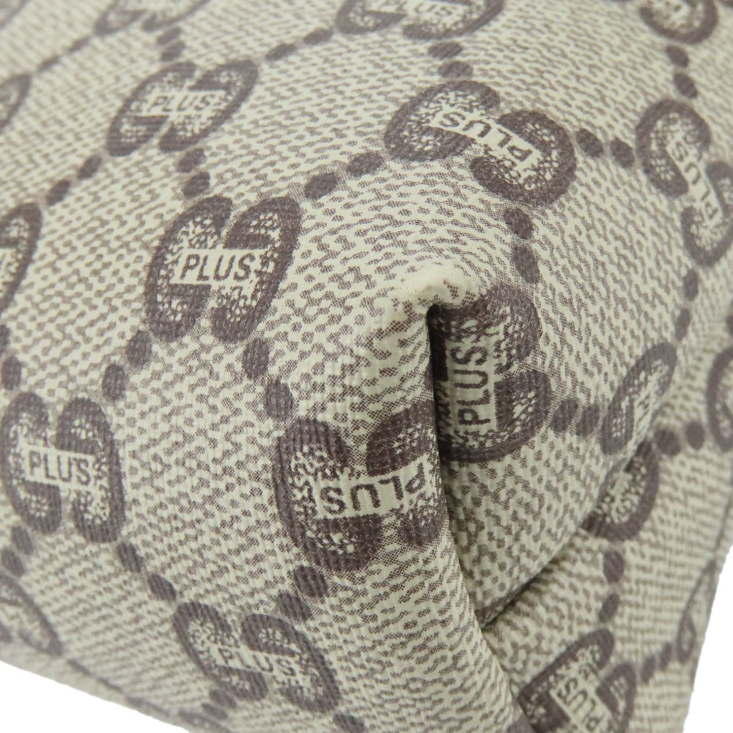 Gucci Beige Gg Plus Clutch Bag Pouch ( )