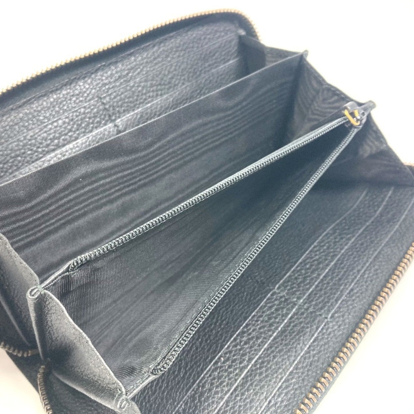 Gucci Black Leather Long Wallet (Bi-Fold) ( )