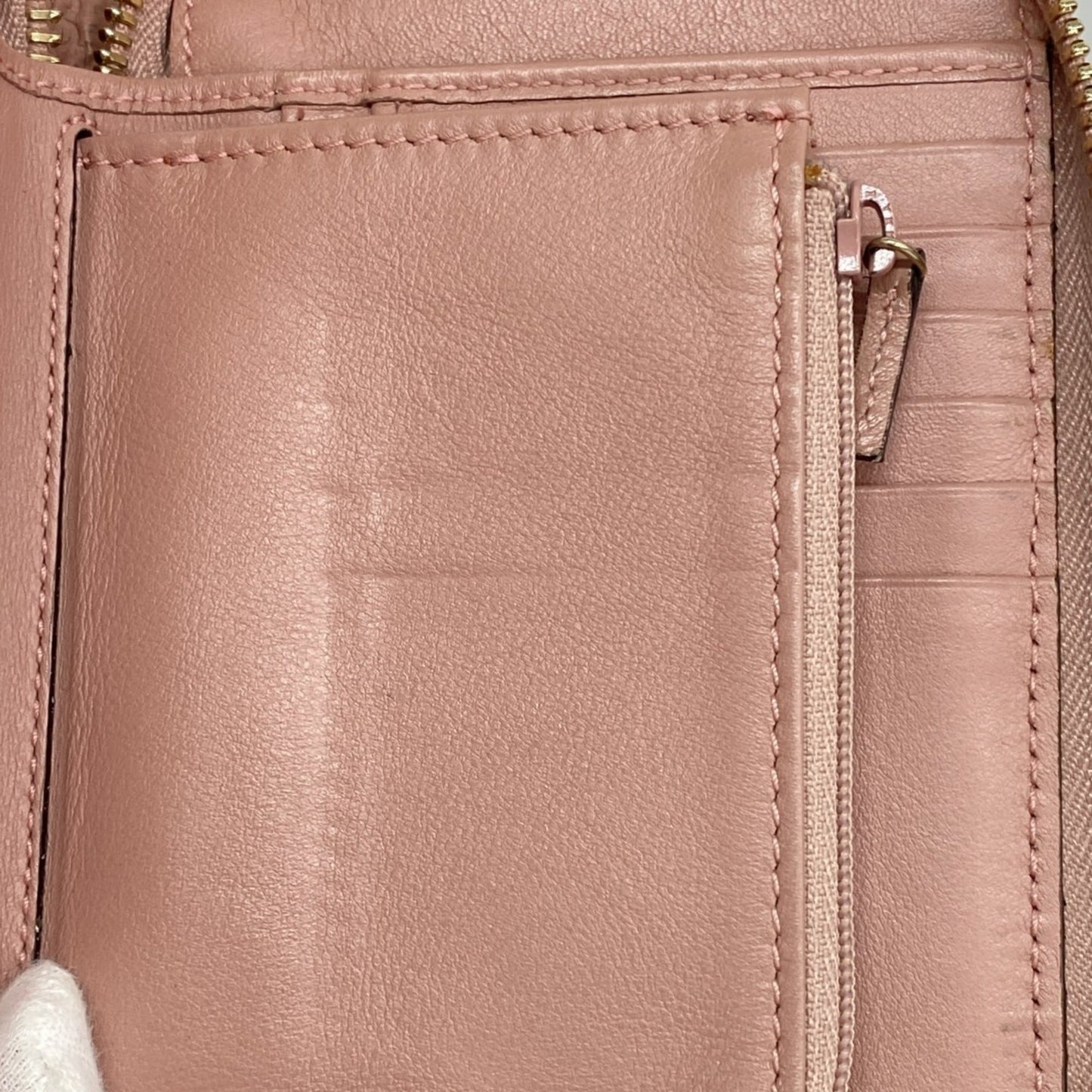 Gucci Pink Leather Wallet (Bi-Fold) ( )
