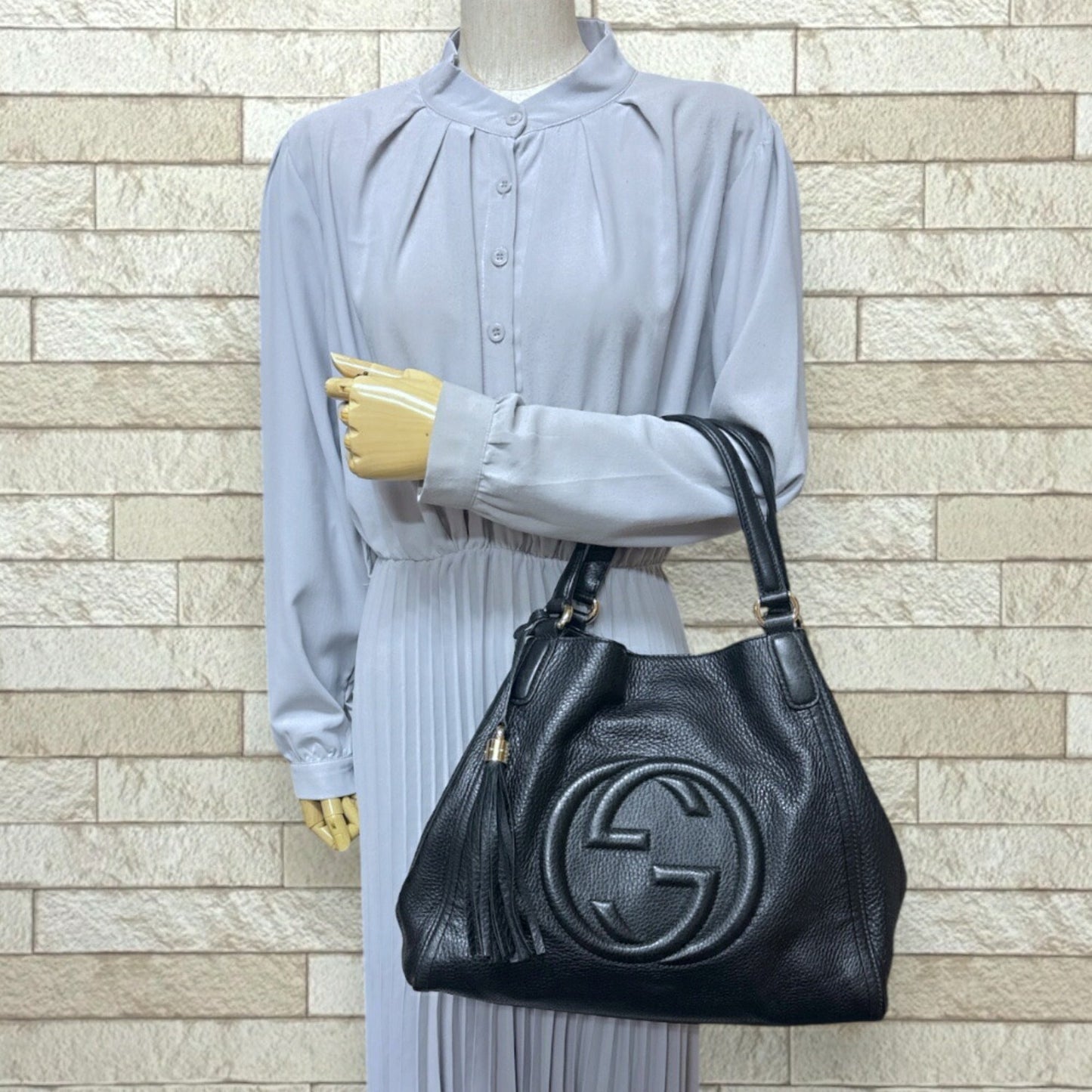 Gucci Black Leather Shoulder Bag ( )