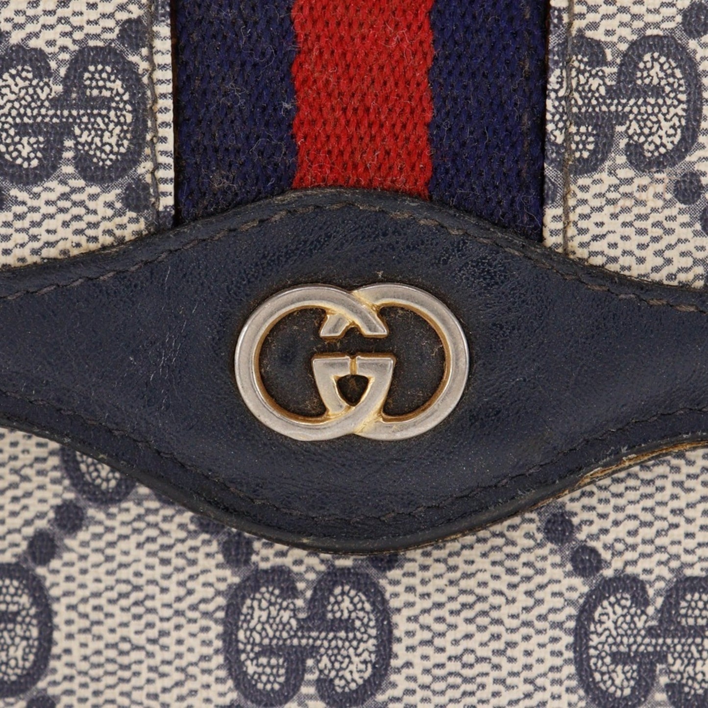Gucci Navy Gg Supreme Pouch ( )