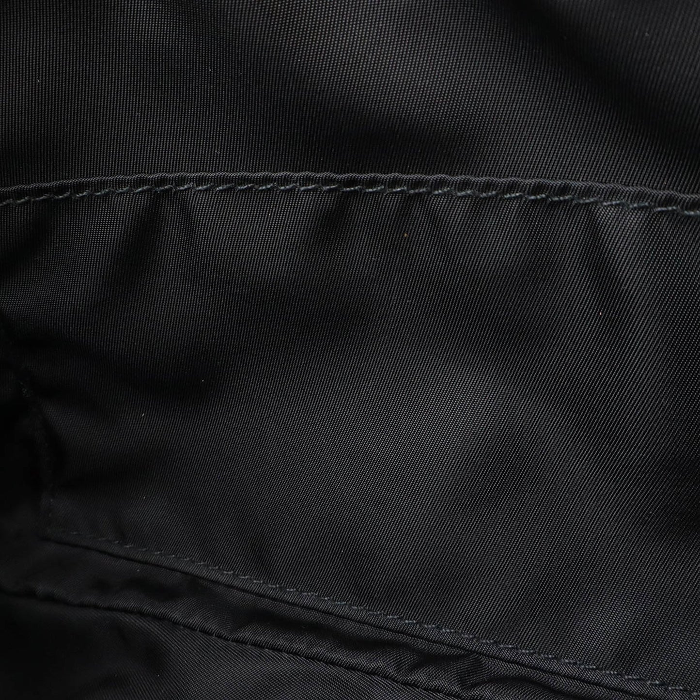 Gucci Black Nylon Canvas Leather Sling Bag ( )