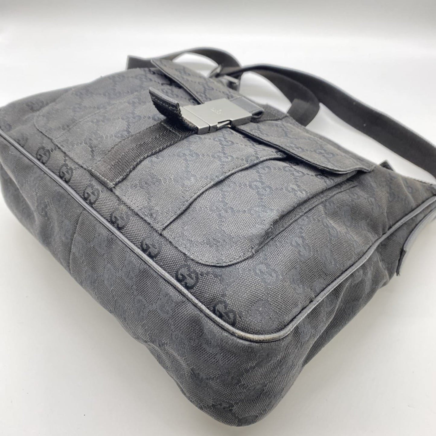 Gucci Gg Canvas Black Gg Canvas Shoulder Bag ( )