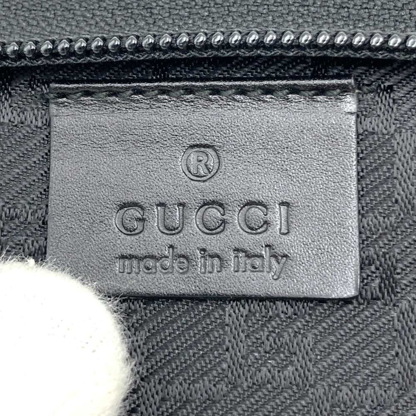 Gucci Black Nylon Leather Clutch Bag ( )