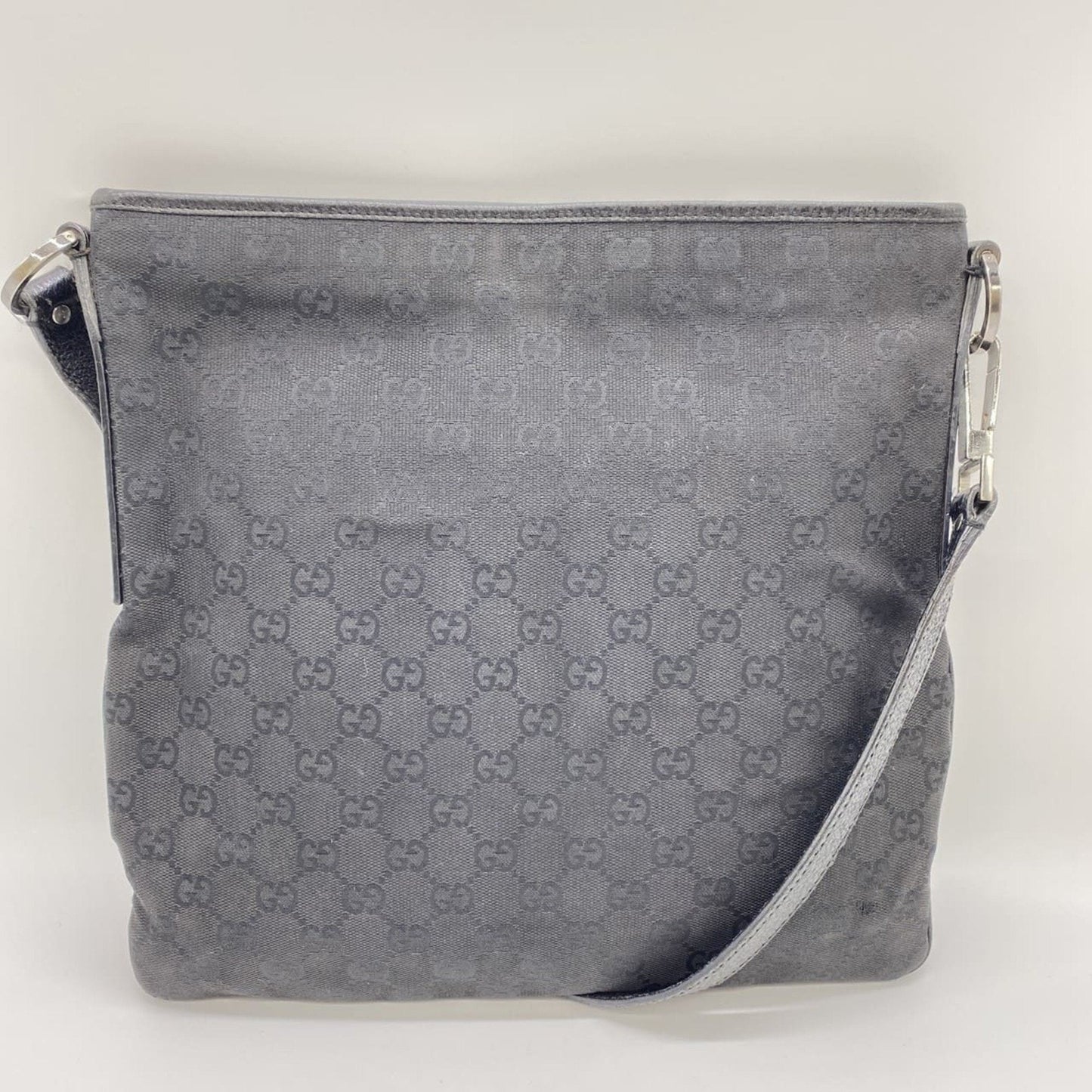 Gucci Black Gg Canvas Shoulder Bag ( )