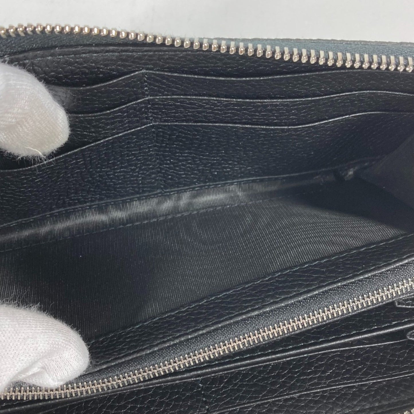 Gucci Black Leather Long Wallet (Bi-Fold) ( )