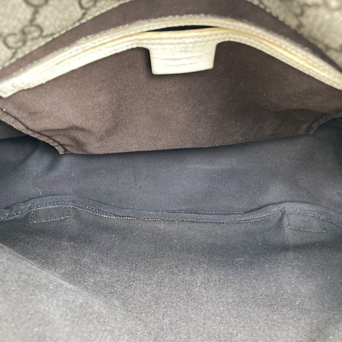Gucci Beige Brown Gg Supreme Shoulder Bag ( )