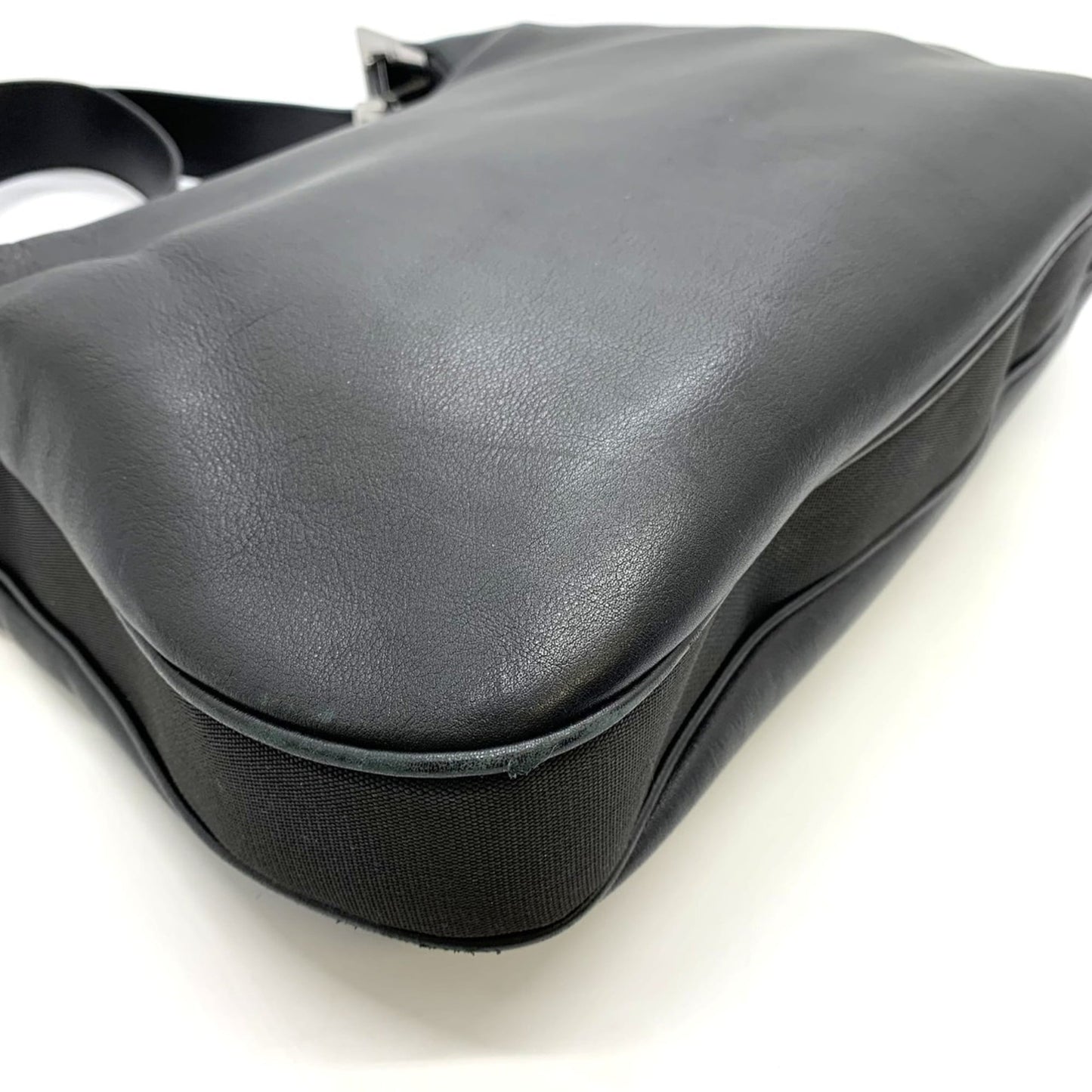 Gucci Black Leather Shoulder Bag ( )
